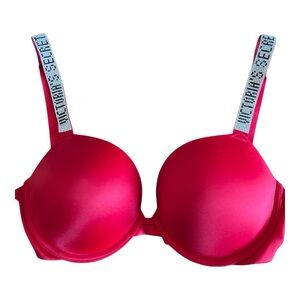 Victoria's Secret Vibrant Red Bra with Branded  diamonds Straps